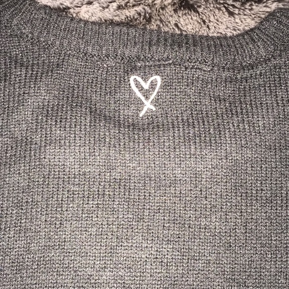 Victoria’s Secret BOMBSHELL Sweater NNT - Picture 8 of 8